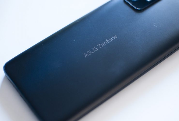 smartphone con 64 megapixel di fotocamera