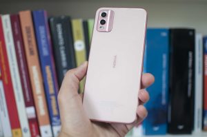 Recensione Nokia C32