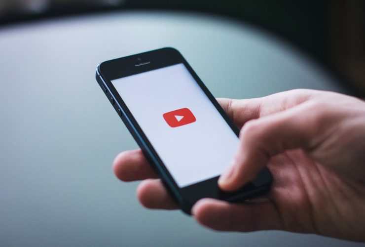 youtube compie gli anni oggi 23 aprile