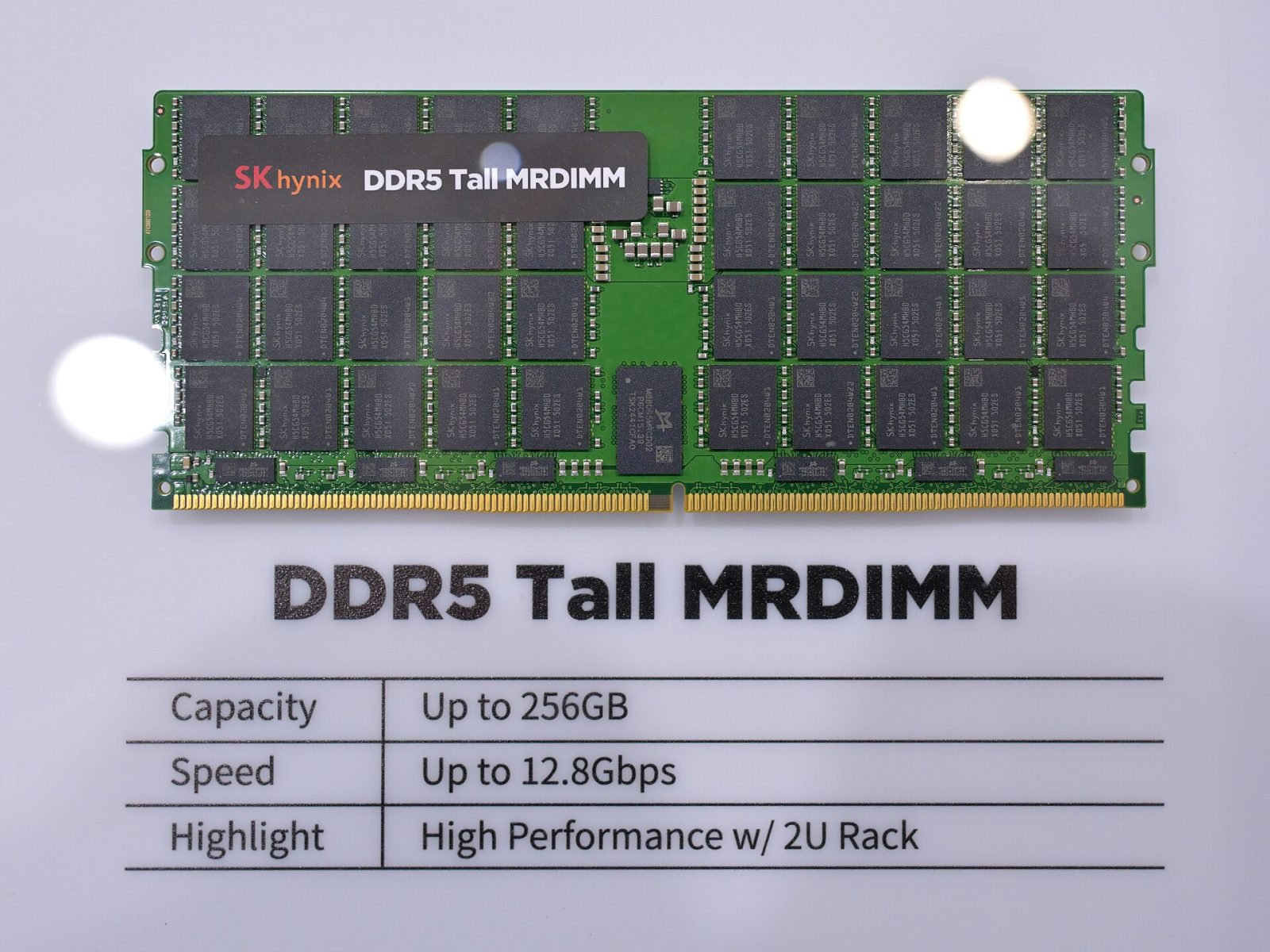 Modulo di memoria SK hynix DDR5 MRDIMM per server