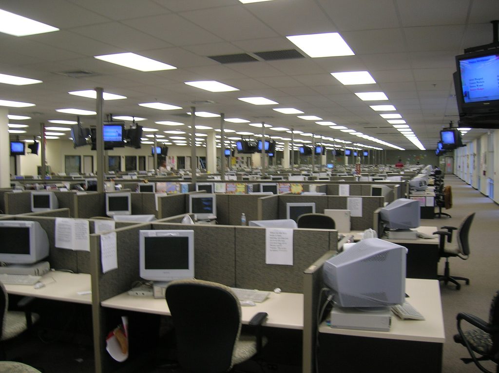 Operatori al lavoro in un call center