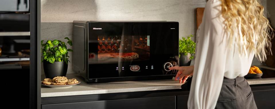 Display TFT e comandi di Hisense Speed Oven