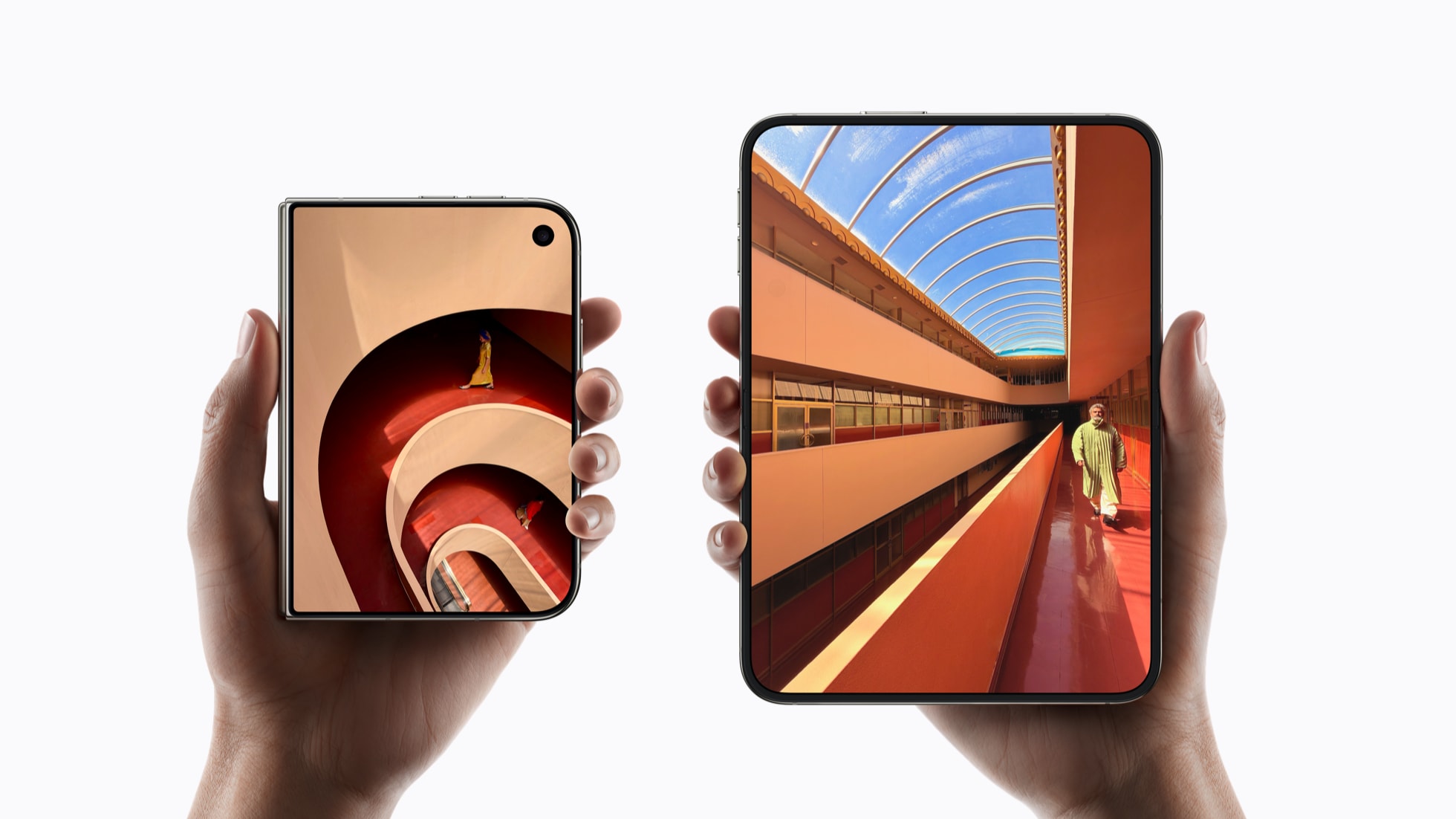 iPhone Duo aperto e chiuso: il display interno da 7,6 pollici è quello che si crepa sulla cerniera