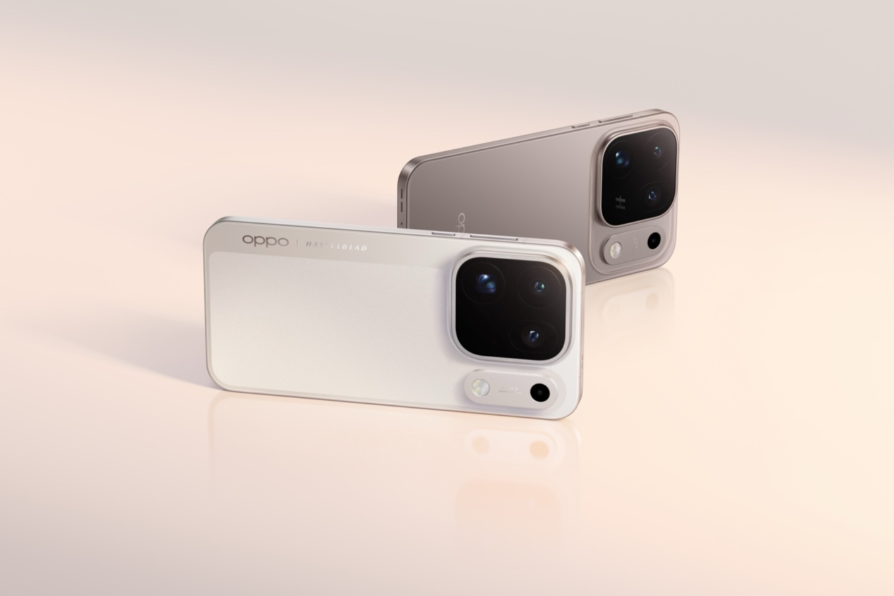 OPPO Find X10 Pro Max in Luna White e Titanium Grey
