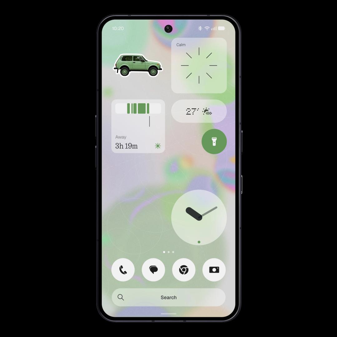Schermata Home di Nothing OS 5.0 con widget trasparenti e colori adattivi