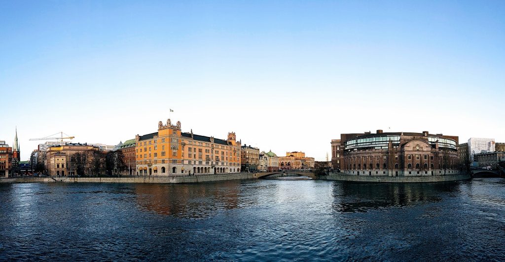 Panorama di Stoccolma con Rosenbad, sede degli uffici del governo svedese, e il Riksdag