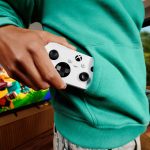 Xbox Nano Controller, il pad compatto annunciato da Microsoft